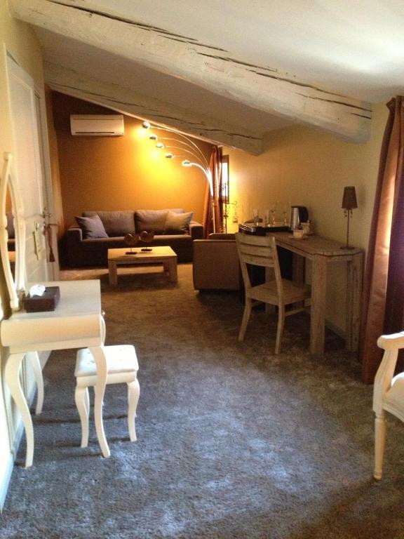 Au Lavoir Colombiers (Herault) Quarto foto